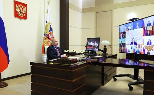 Путин заявил, что за январь рост экономики России составил 4,6% Путин заявил, что за январь рост экономики России составил 4,6%