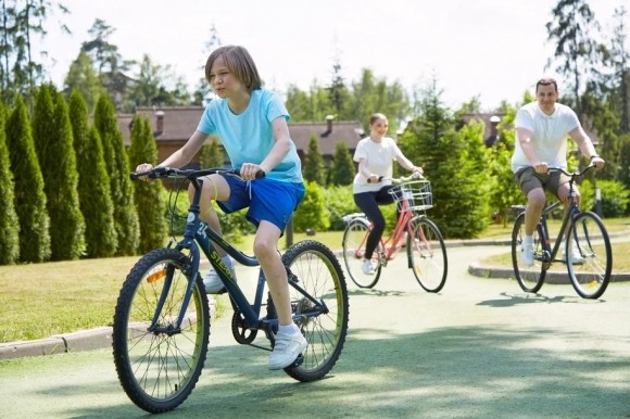 За городом как на курорте: семейные каникулы в LES Art Resort За городом как на курорте: семейные каникулы в LES Art Resort