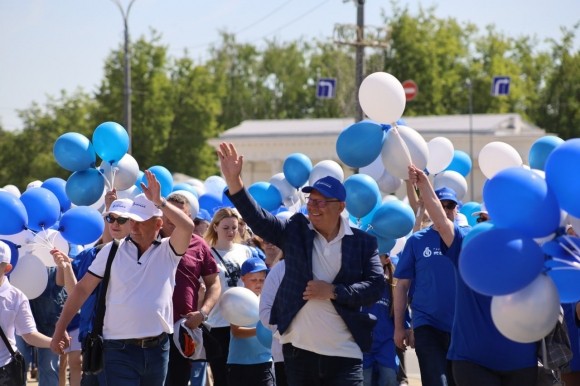 &laquo;Дзержинский Арбат&raquo; в День Города объединил сотни горожан