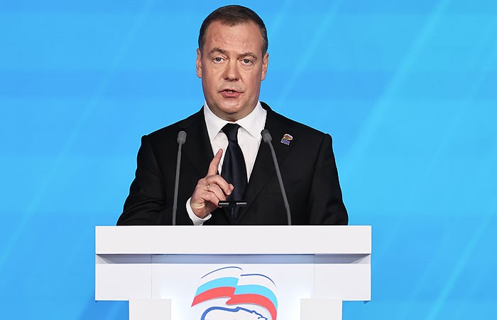 Медведев не исключил, что в составе РФ могут появиться новые регионы Медведев не исключил, что в составе РФ могут появиться новые регионы