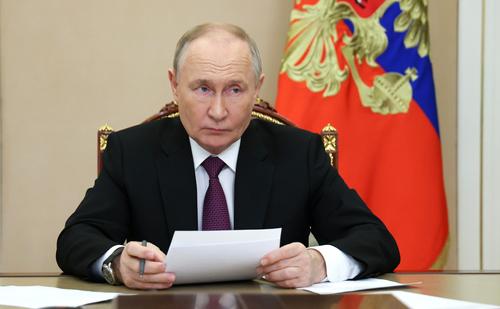 Путин: Россия заинтересована в совершенствовании законодательства в сфере борьбы с незаконной миграцией Путин: Россия заинтересована в совершенствовании законодательства в сфере борьбы с незаконной миграцией