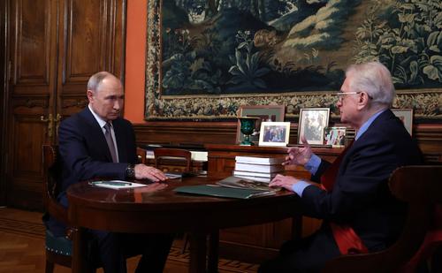 Путин вручил директору Эрмитажа Пиотровскому орден &laquo;За заслуги перед Отечеством&raquo;
