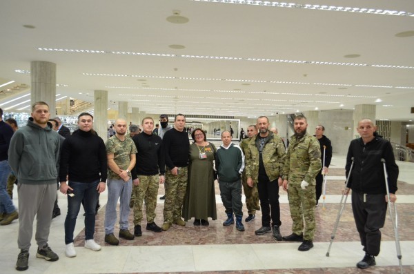 В Кремлевском Дворце прошел концерт «Здравствуй, страна героев!» В Кремлевском Дворце прошел концерт «Здравствуй, страна героев!»