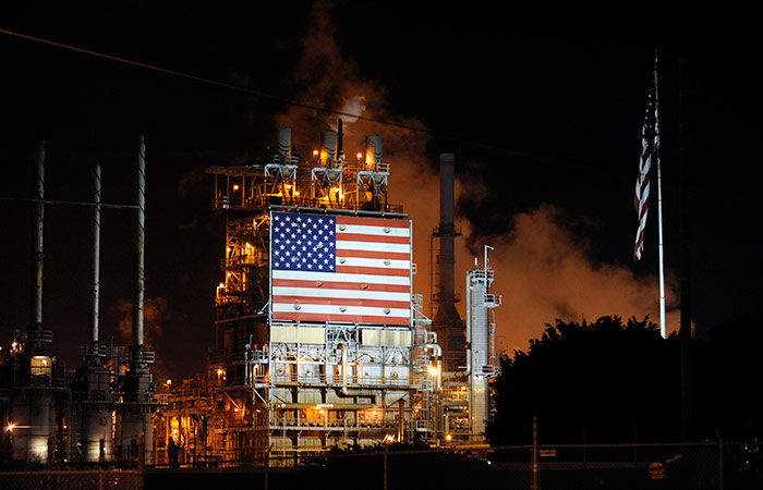 США запретили своим компаниям оказывать нефтесервисные услуги в России США запретили своим компаниям оказывать нефтесервисные услуги в России