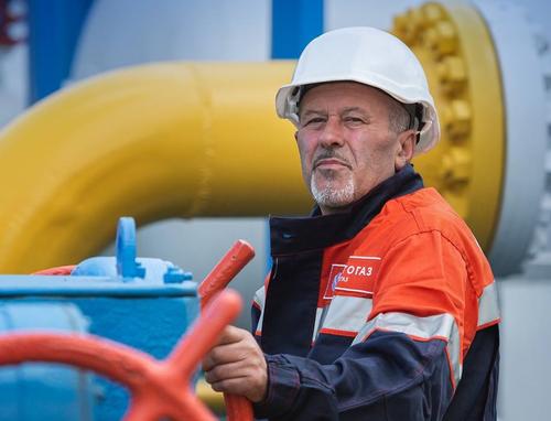 В Киеве не исключают возможность транзита в Европу газа из Азербайджана
