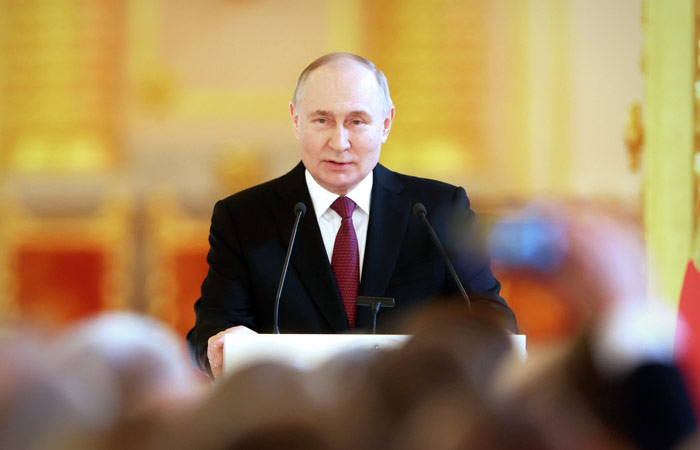 Путин официально вступил в должность президента РФ в пятый раз Путин официально вступил в должность президента РФ в пятый раз
