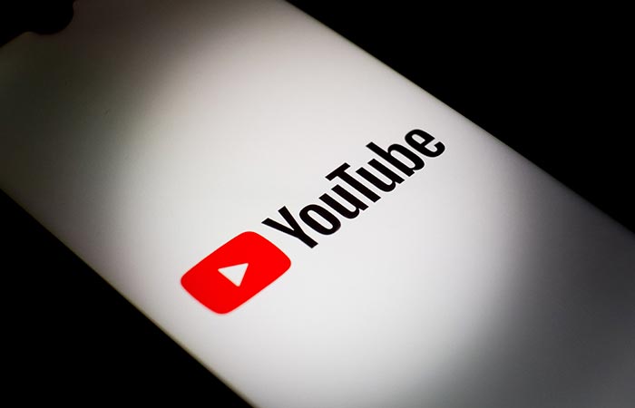 Хинштейн предупредил о снижении скорости загрузки YouTube до 70% на следующей неделе