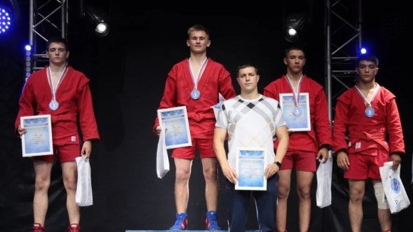 Будущие чемпионы мира: Первенство России по самбо определило лучших среди кадетов Будущие чемпионы мира: Первенство России по самбо определило лучших среди кадетов