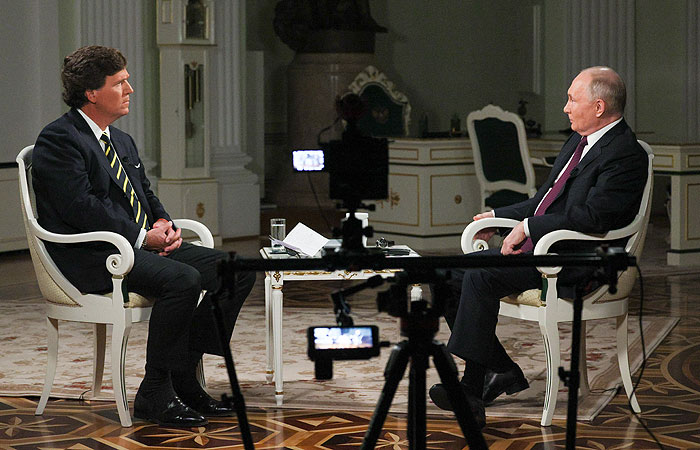 Песков заявил, что Карлсон сам выступил с инициативой сделать интервью с Путиным Песков заявил, что Карлсон сам выступил с инициативой сделать интервью с Путиным