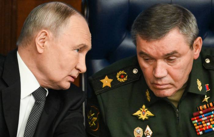 Путин поставил задачу в кратчайшие сроки разгромить противника в Курской области