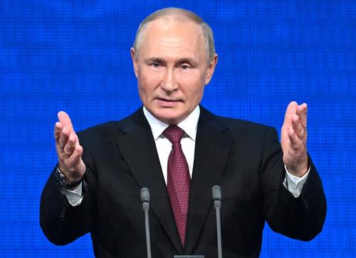 Путин назвал рисками для роста экономики РФ нехватку кадров и технологий