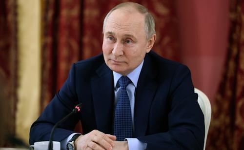 Путин: с 2025 года пенсии работающих пенсионеров в РФ будут проиндексированы Путин: с 2025 года пенсии работающих пенсионеров в РФ будут проиндексированы