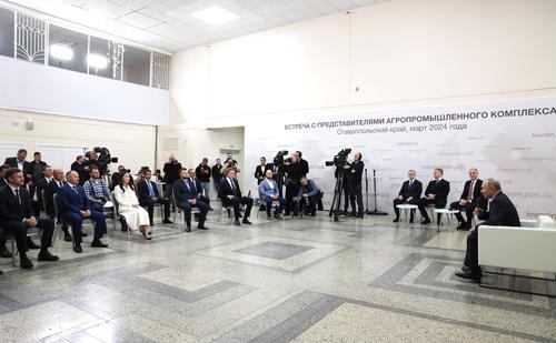 Путин: в 2023-2024 годах Россия экспортирует около 65 миллионов тонн зерна