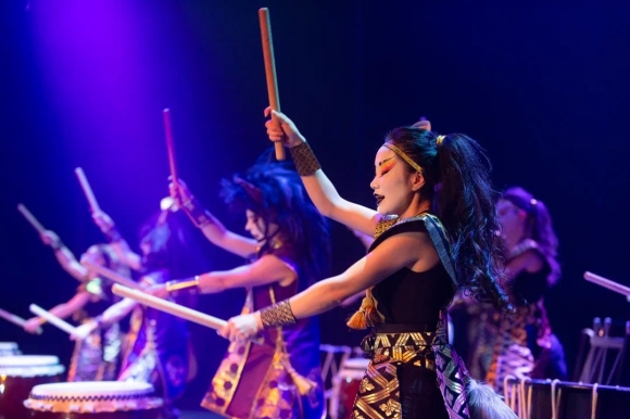 Шоу японских барабанов Taiko in-spiration закроет летний сезон спектаклем &laquo;Море синего леса&raquo; в театре им. Моссовета