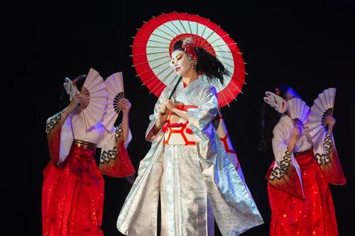 Шоу японских барабанов Taiko in-spiration закроет летний сезон спектаклем &laquo;Море синего леса&raquo; в театре им. Моссовета