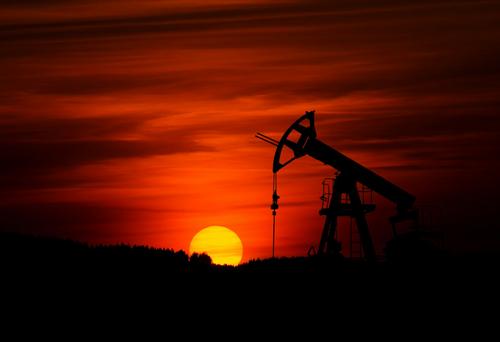 Власти РФ хотят увеличить запасы нефти и газа к 2050 году Власти РФ хотят увеличить запасы нефти и газа к 2050 году
